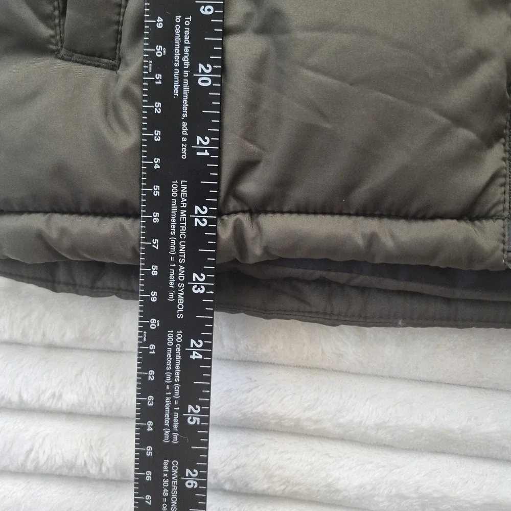 Old Navy Girls Puffer Vest Dark Olive Green Zip Quilted Sleeveless Size L 10-12